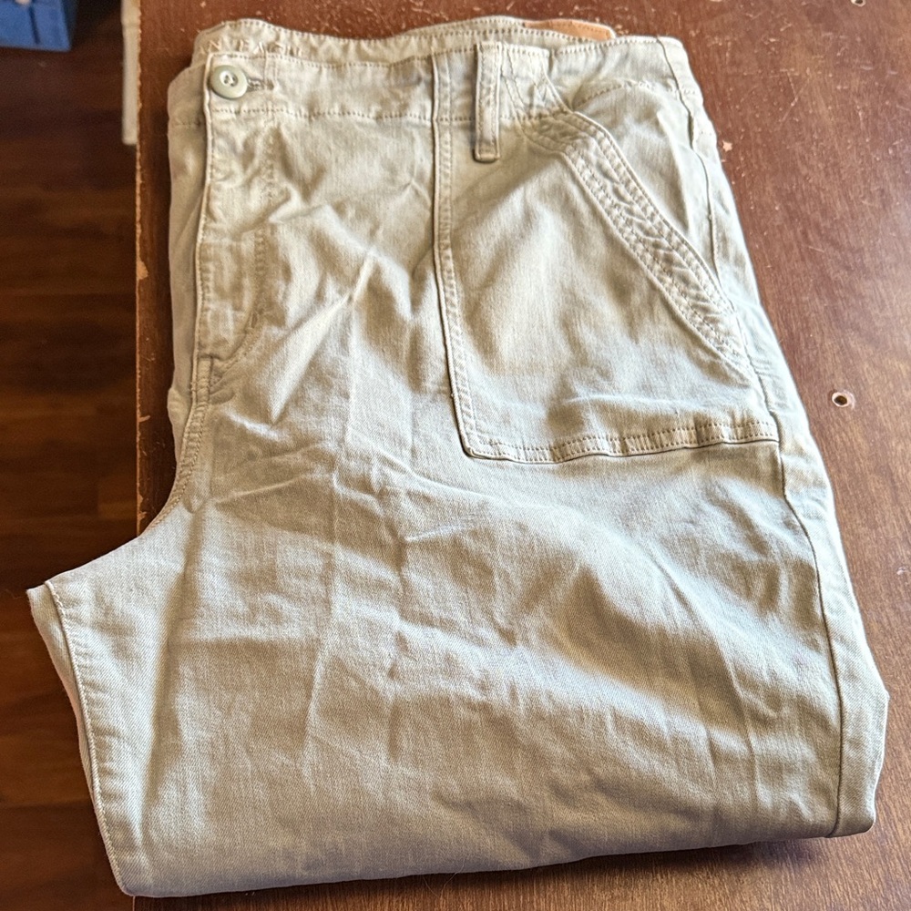 American Eagle Outfitters Khaki Chinos
